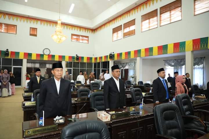 Ketua DPRD Rohul Wanda Lantik Abu Bakar Sebagai PAW H Darwin