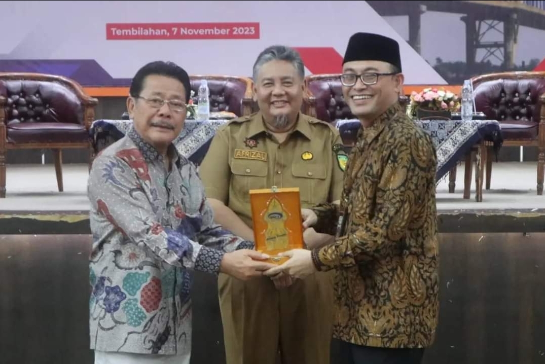 Sekda Inhil Hadiri Acara Workshop Evaluasi Pengelolaan Keuangan dan Pembangunan Desa 2023 