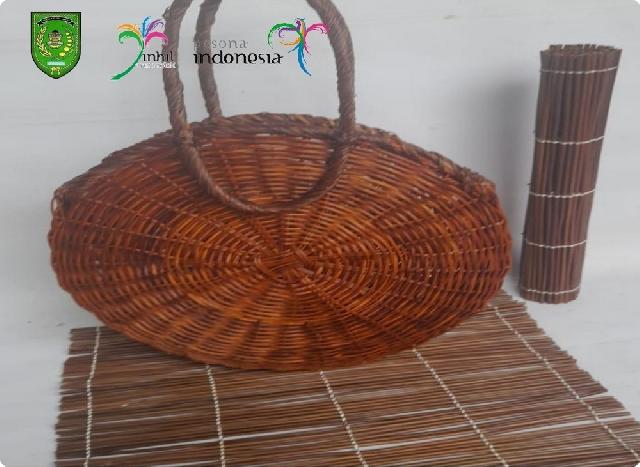 Mengenal Anyaman Resam Asal Selensen di MTQ Provinsi Riau