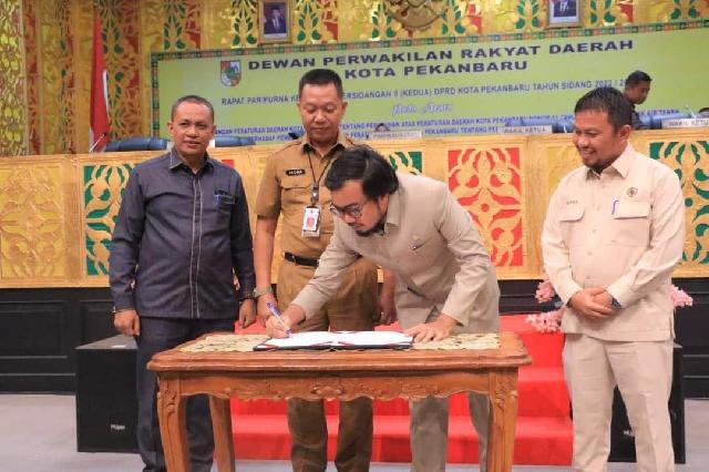 DPRD Pekanbaru Sahkan Perda Pengelolaan Air Limbah Domestik